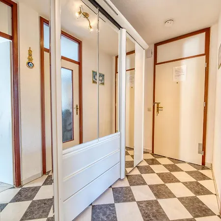 - Haus Q, App 0q0108 